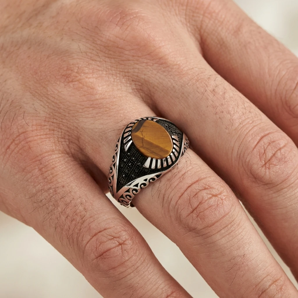 Sarmal İşlemeli Oval Kaplan Gözü Erkek Yüzük