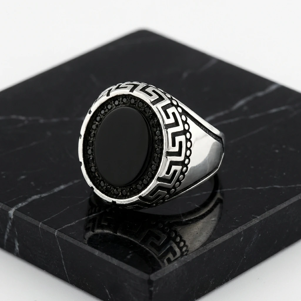 Grek Desenli Oval Siyah Oniks Erkek Yüzük