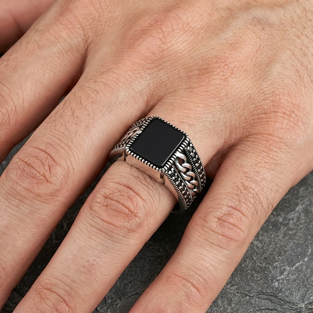 Zincir Örgü Desenli Kare Siyah Oniks Erkek Yüzük