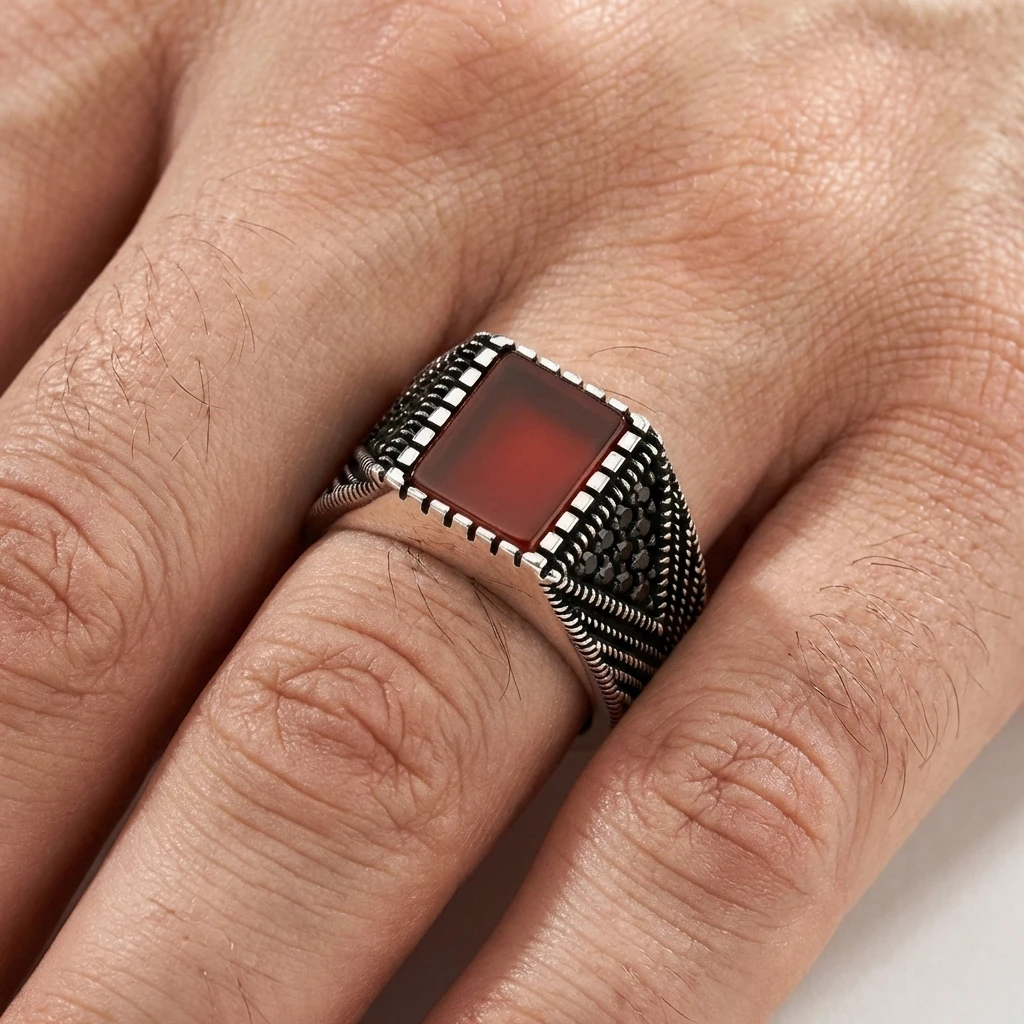 Siyah Dikdörtgen Taşlı Yanları Mikro Siyah Zirkonlu Gümüş Yüzük