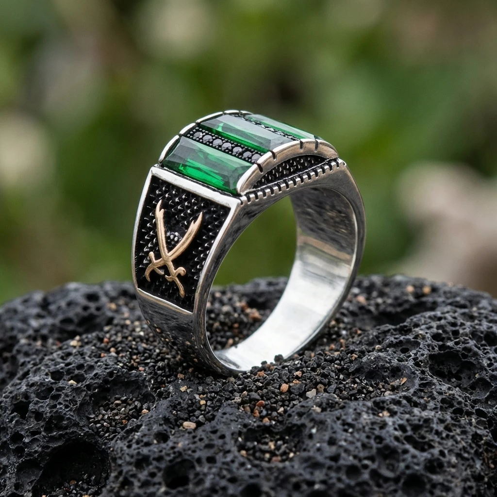 Zülfikar Kılıcı İşlemeli Üçlü Baget Taşlı Gümüş Yüzük