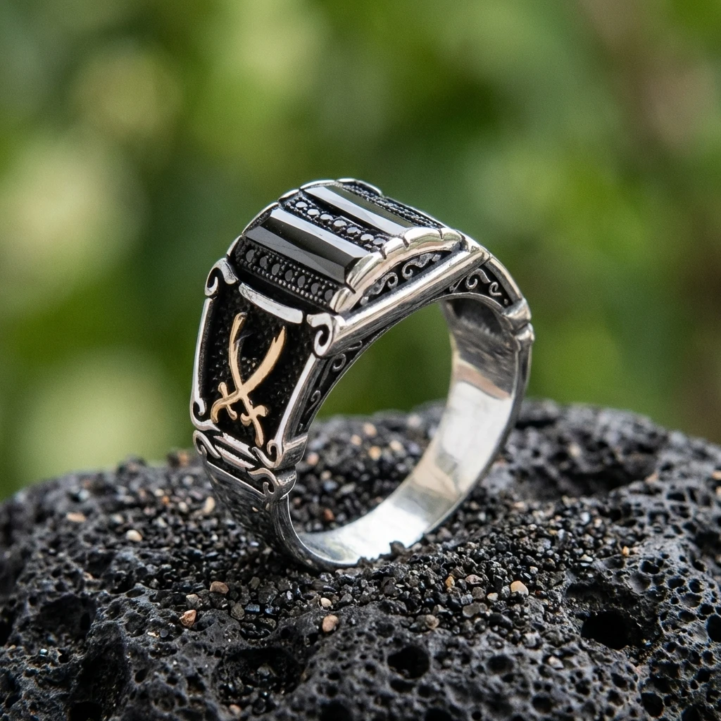 Zülfikar Kılıcı İşlemeli İkili Baget Taşlı Gümüş Yüzük