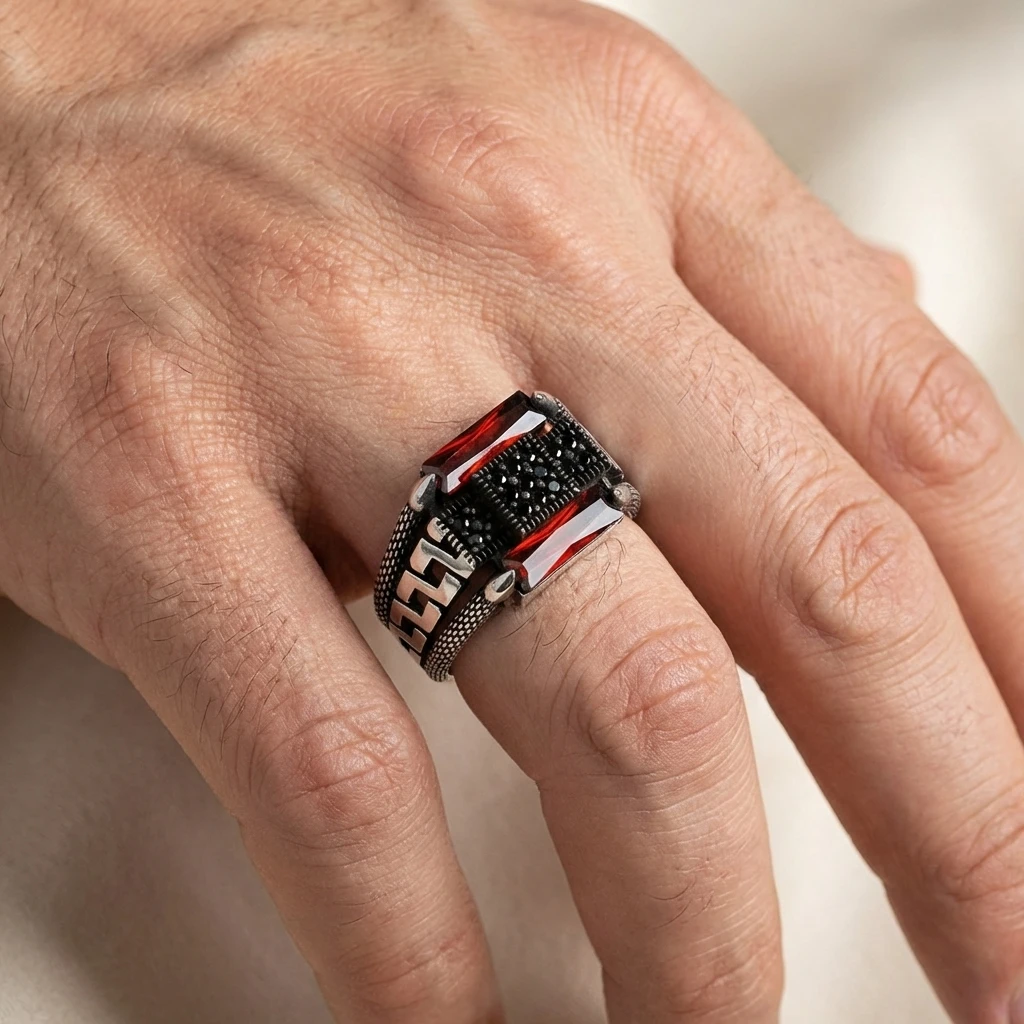 Tekli Baget Taşlı Modern İşlemeli Gümüş Yüzük