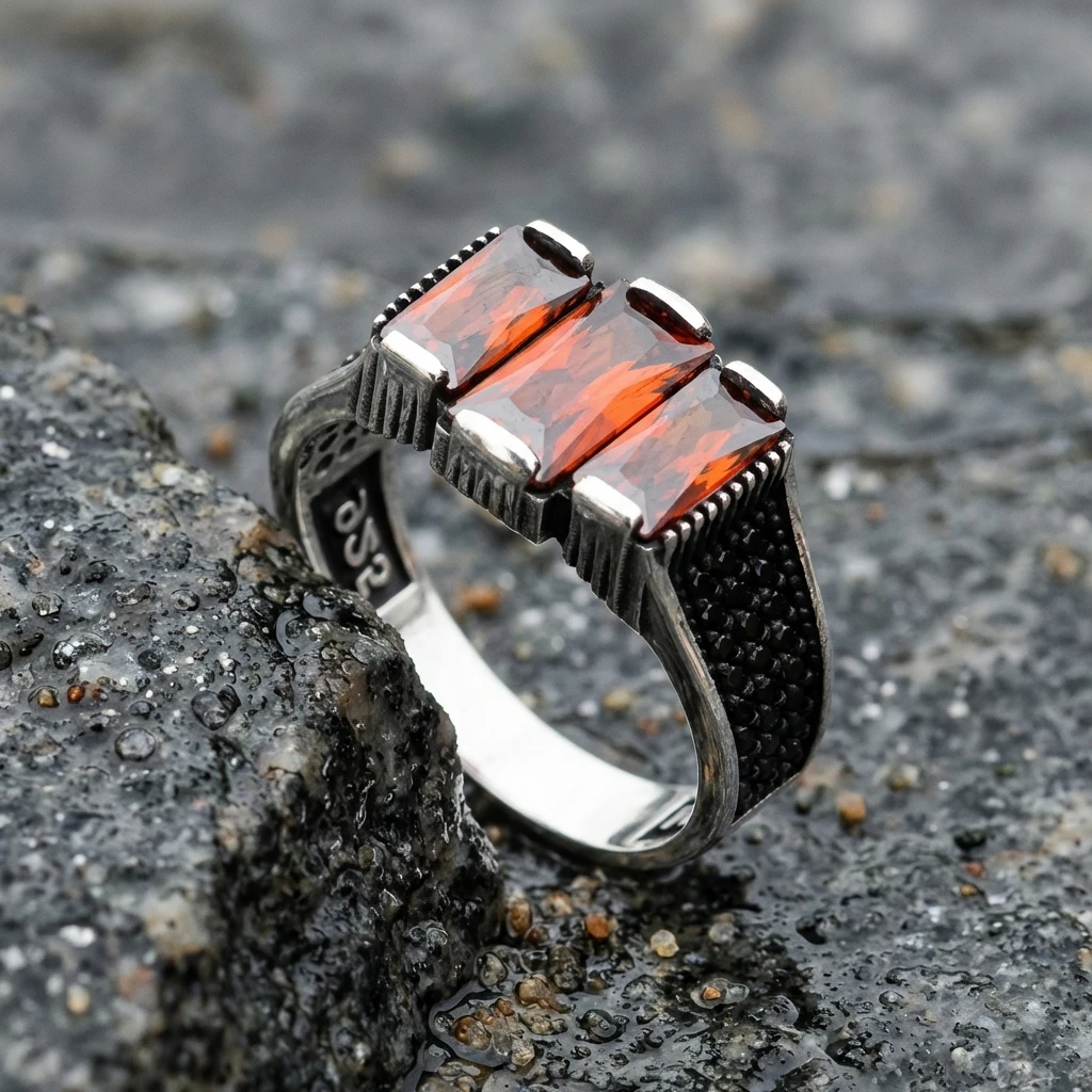 Üçlü Baget Taşlı Mikro Zeminli Gümüş Yüzük