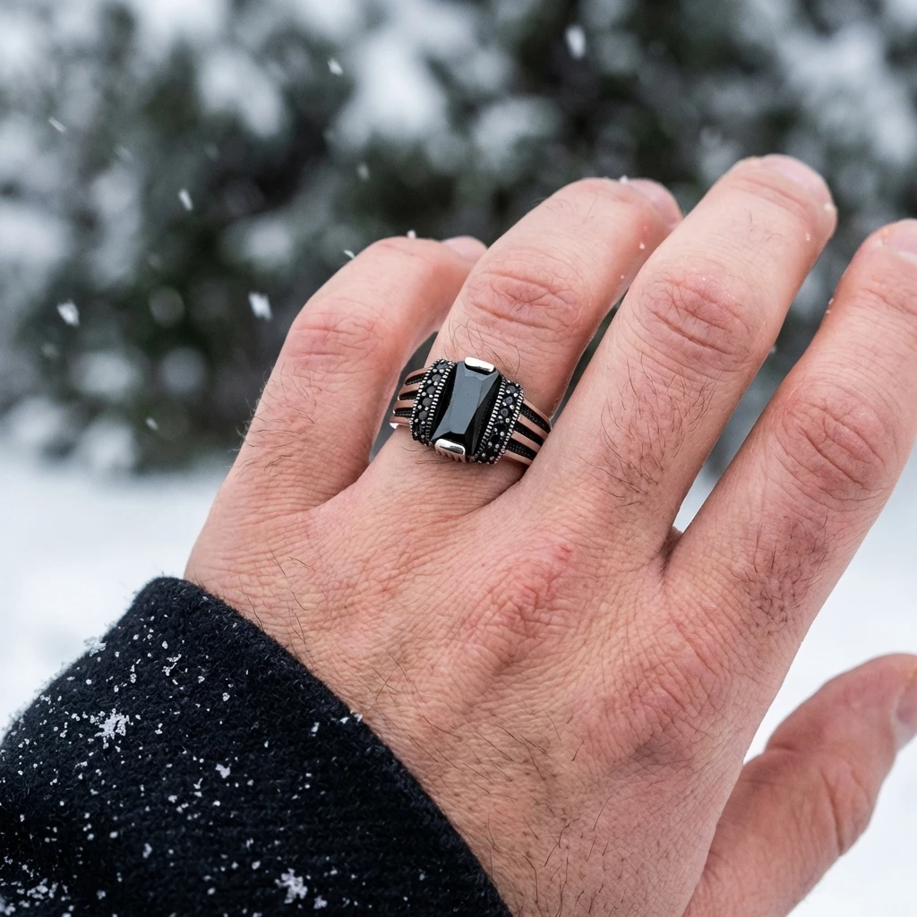 Dikey Şeritli Baget Taşlı Gümüş Yüzük