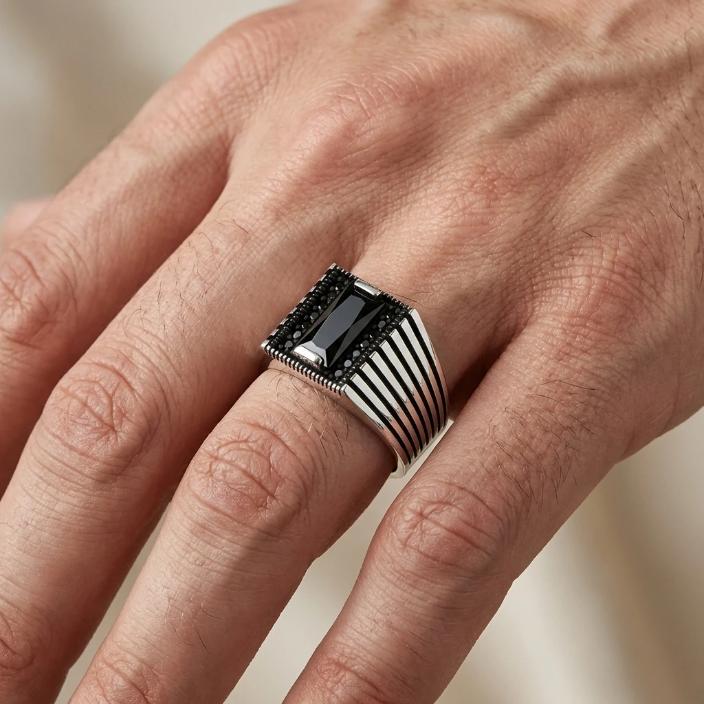 Üçlü Baget Taşlı Mikro İşlemeli Gümüş Yüzük