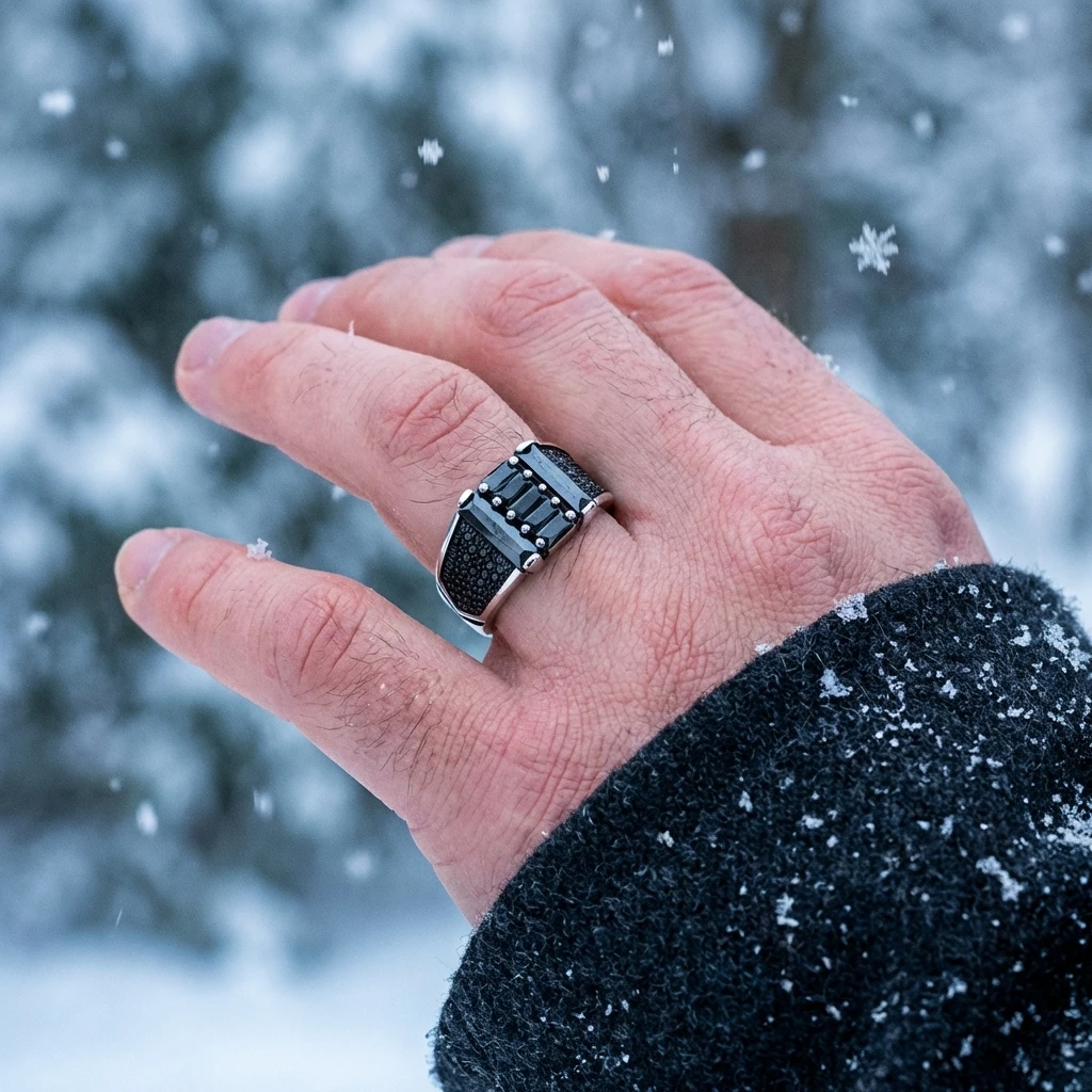 Dikey Çizgili Yatay Baget Taşlı Gümüş Yüzük