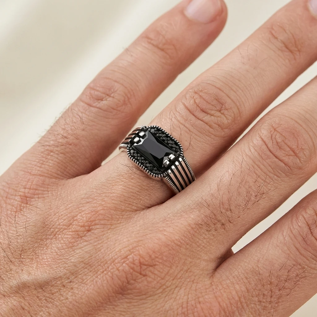 Yatay Baget Taşlı Yanları Kanallı Gümüş Yüzük