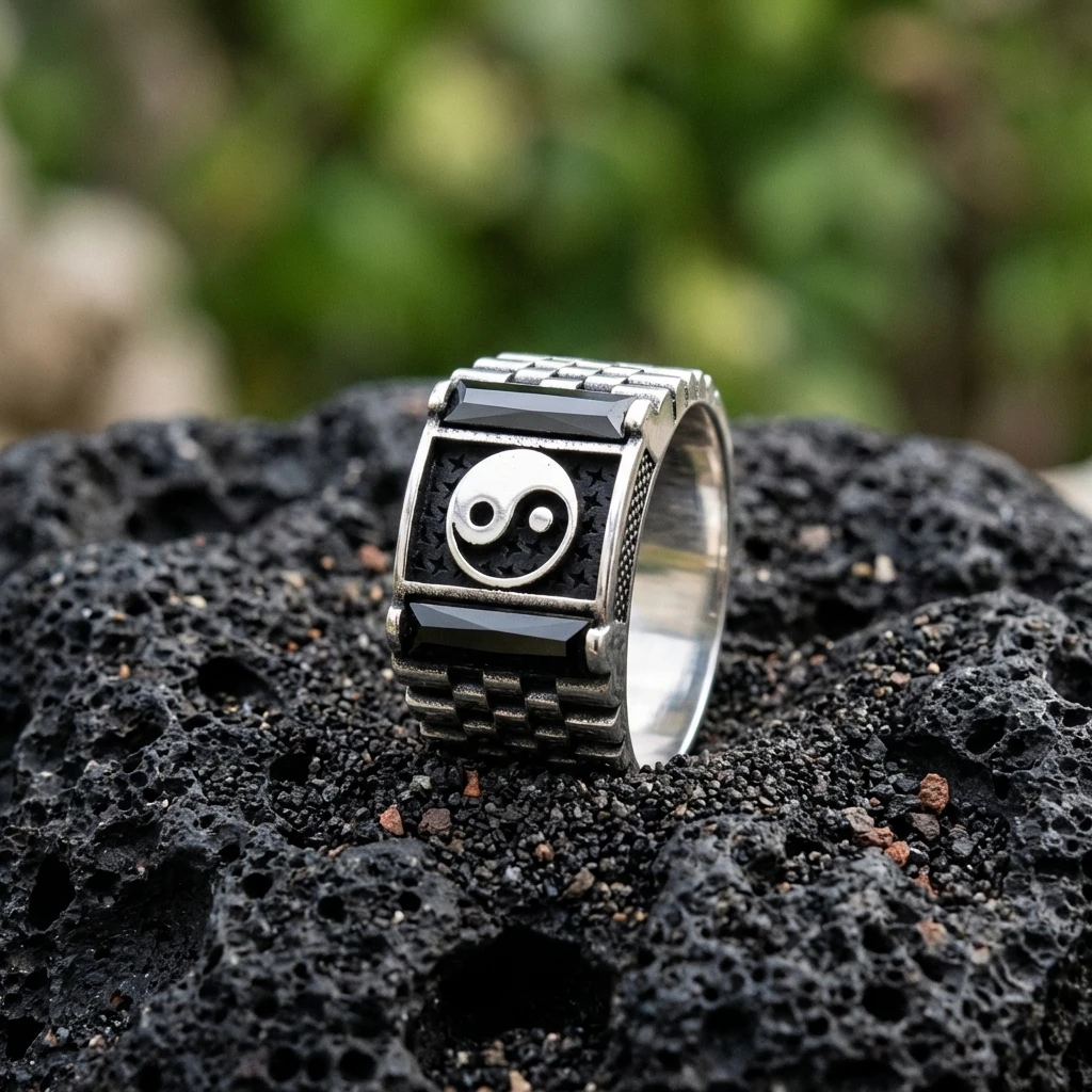 Yin Yang Sembollü ve Saat Kordonu Desenli Yüzük