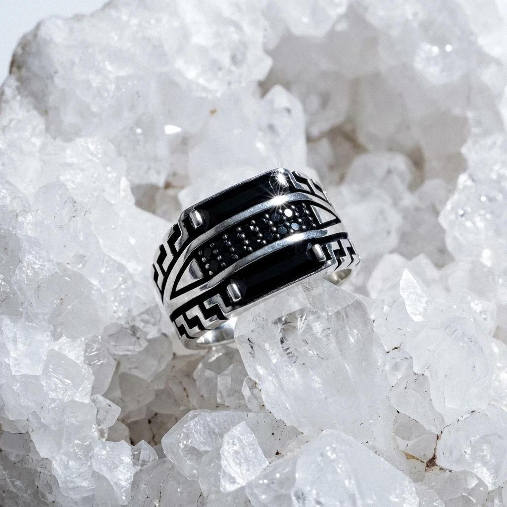 Grek Desenli ve Mikro Taş Şeritli Baget Yüzük