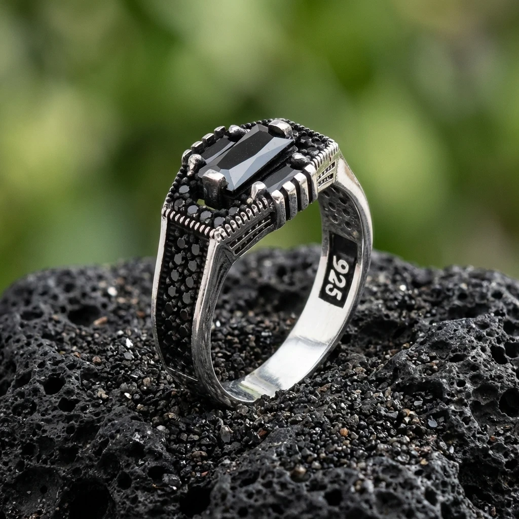 Katmanlı Baget Taşlı Mikro Taşlı Gümüş Yüzük