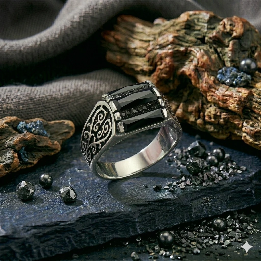 Kare Kasa Üçlü Baget Motifli Tasarım Mikro Taş Gümüş Yüzük