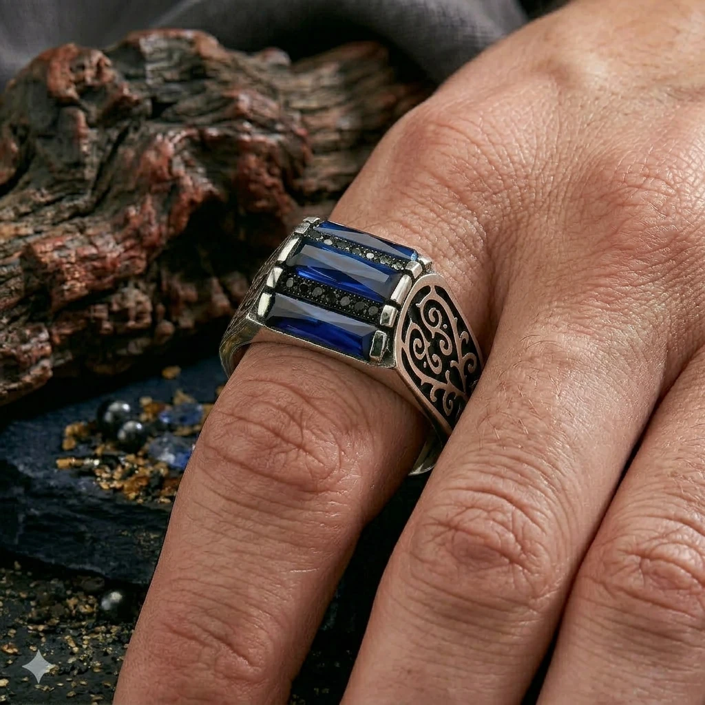 Kare Kasa Üçlü Baget Motifli Tasarım Mikro Taş Gümüş Yüzük