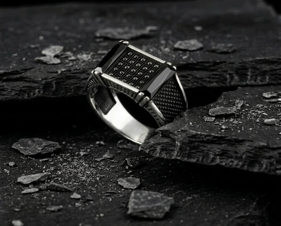 Çift Kızıl Baget Taşlı Gümüş Yüzük