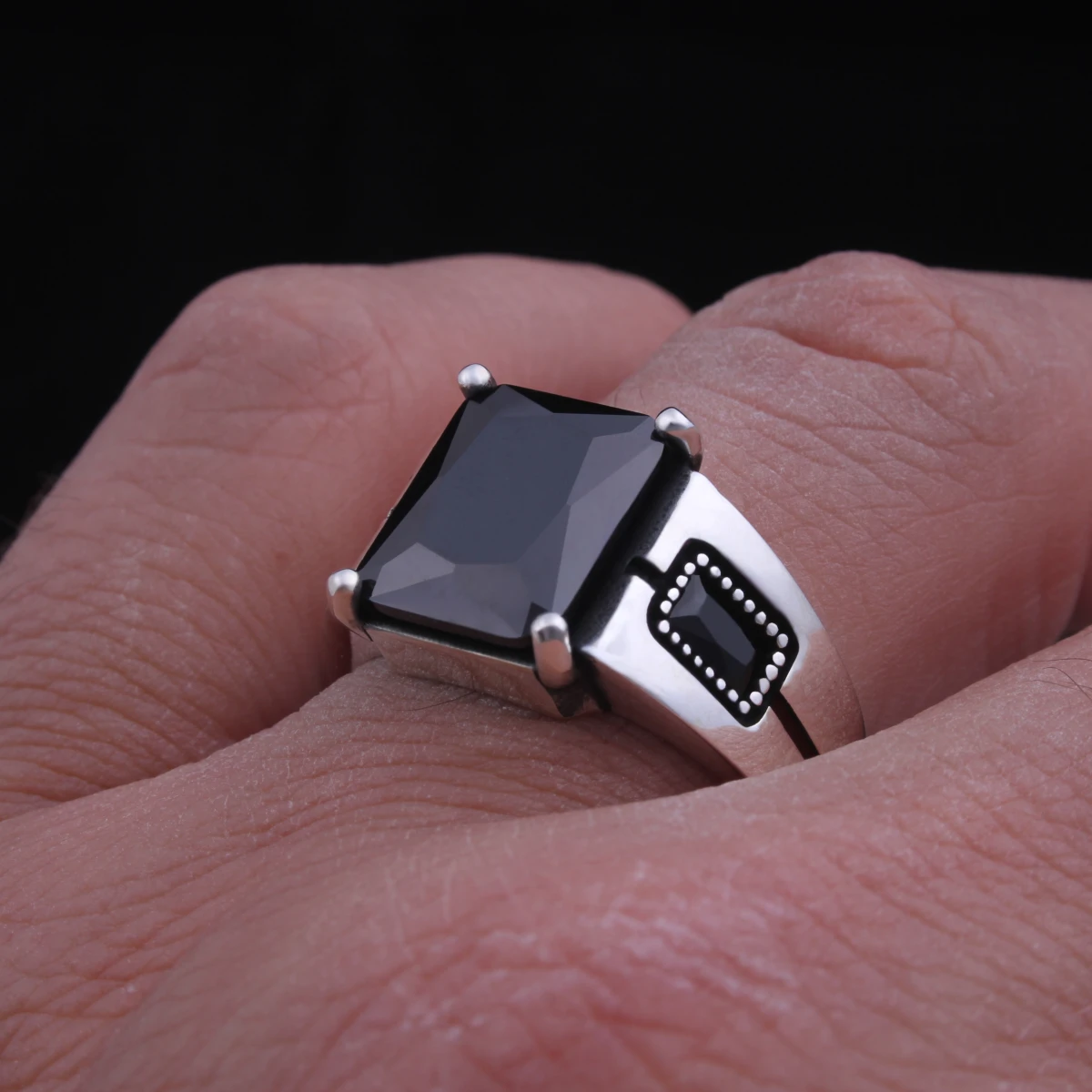 Monokrom Şıklık 925 Ayar Gümüş Erkek Yüzük